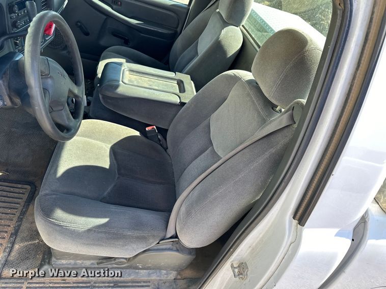 image for item NJ9417 2007 GMC Sierra 1500 pickup truck