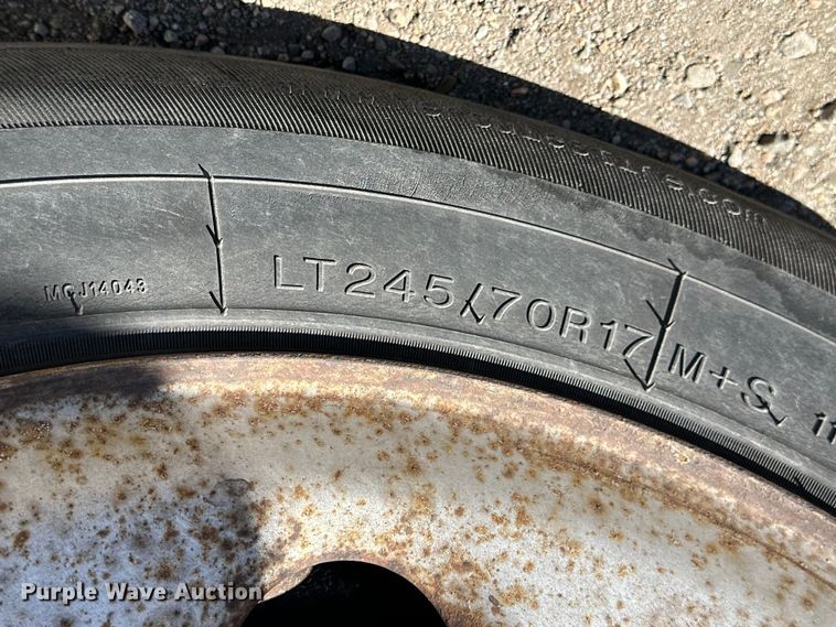 image for item NJ9417 2007 GMC Sierra 1500 pickup truck