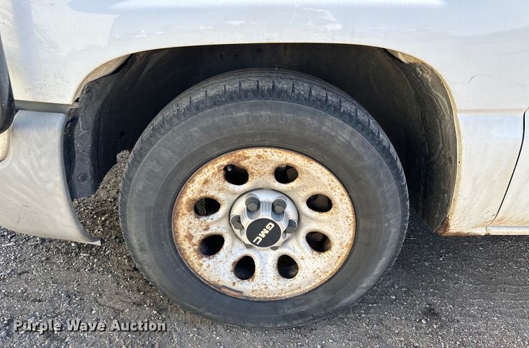 image for item NJ9417 2007 GMC Sierra 1500 pickup truck