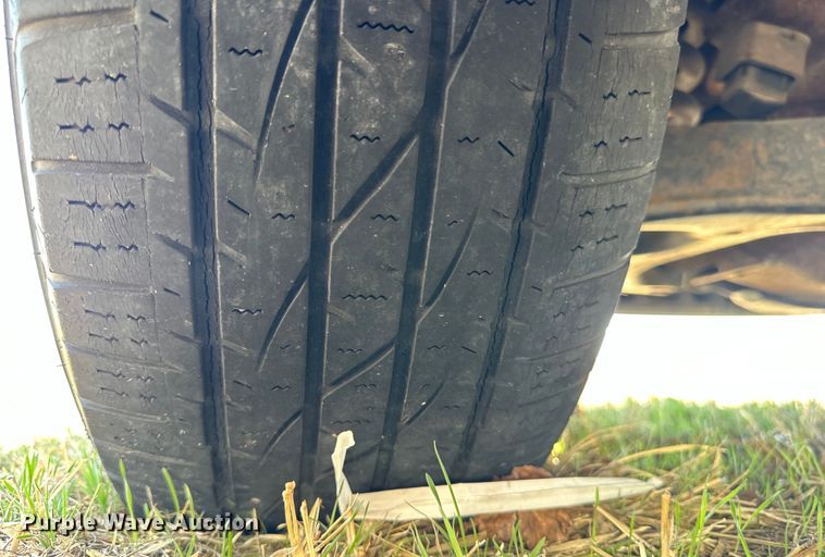 image for item NJ9418 2004 GMC Sierra 1500 pickup truck