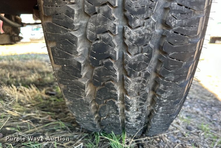 image for item NJ9418 2004 GMC Sierra 1500 pickup truck