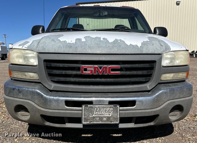 image for item NJ9419 2007 GMC Sierra 1500 pickup truck