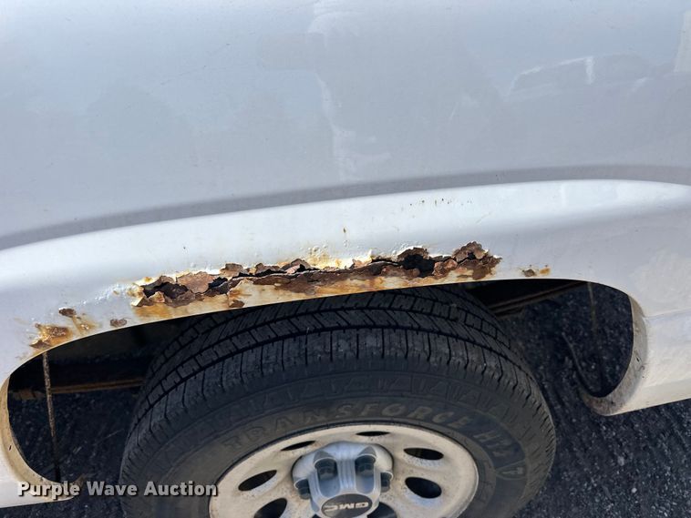 image for item NJ9419 2007 GMC Sierra 1500 pickup truck