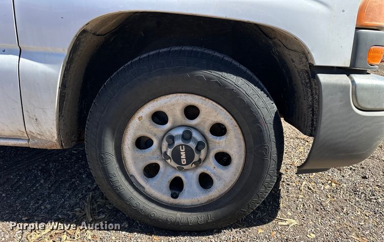 image for item NJ9419 2007 GMC Sierra 1500 pickup truck