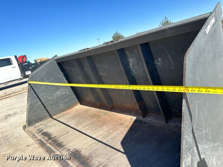 image for item NJ9420 Skid steer bucket