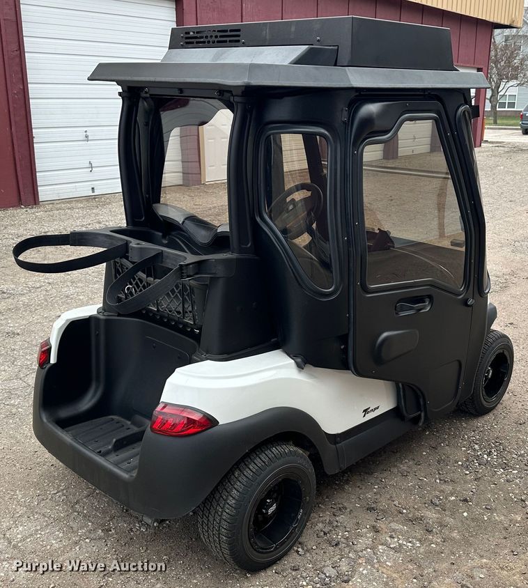 image for item NJ9483 Club Car Tempo golf cart