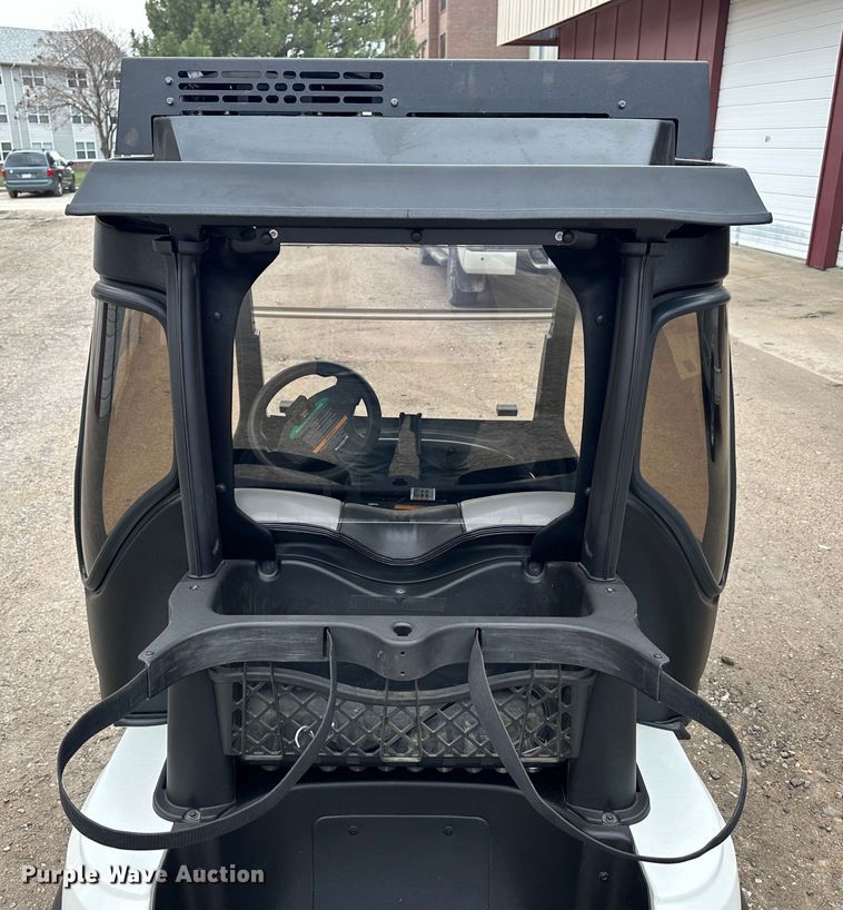 image for item NJ9483 Club Car Tempo golf cart