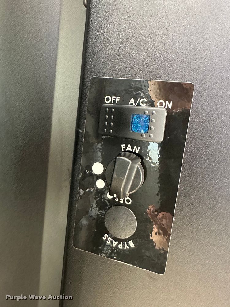 image for item NJ9483 Club Car Tempo golf cart