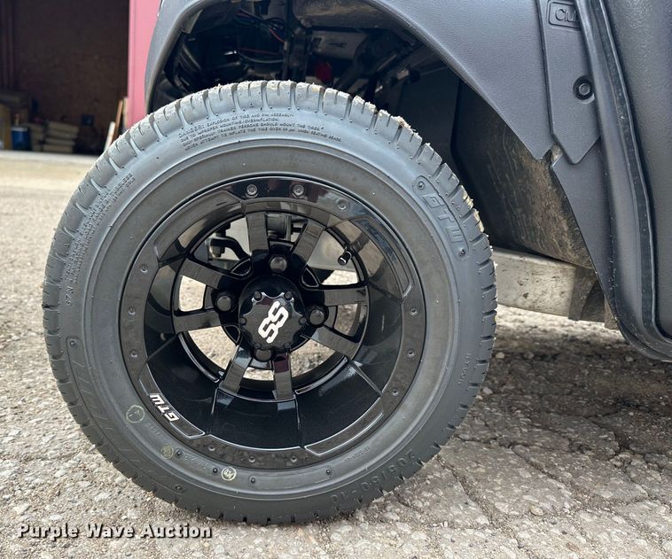 image for item NJ9483 Club Car Tempo golf cart