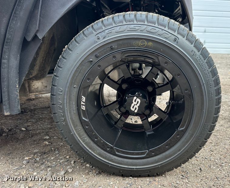 image for item NJ9483 Club Car Tempo golf cart