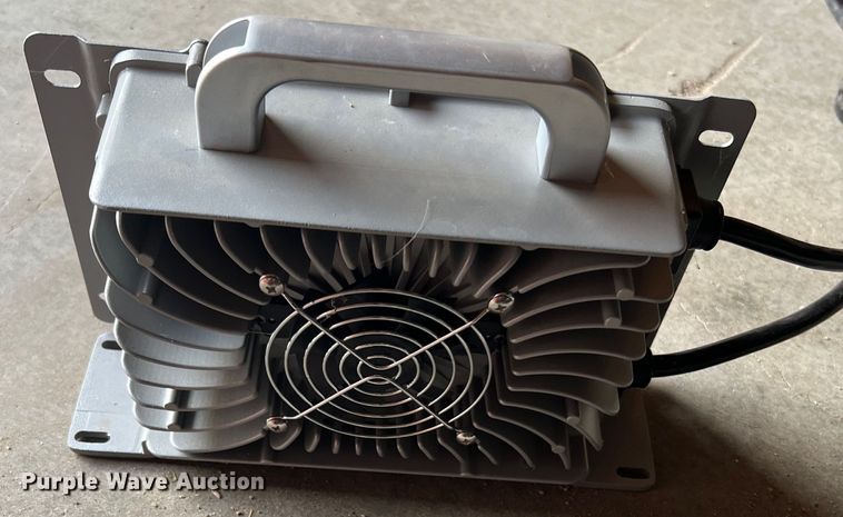 image for item NJ9483 Club Car Tempo golf cart