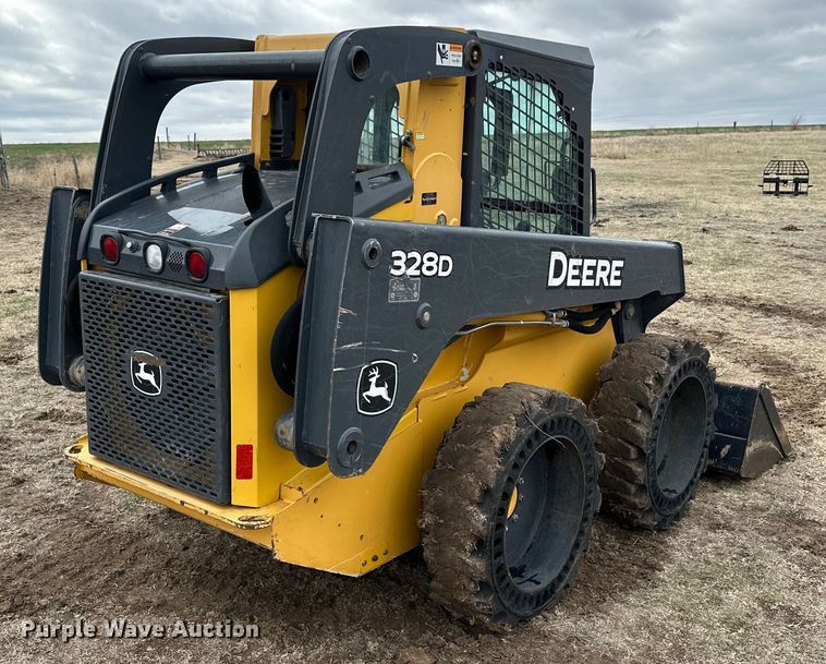 image for item NJ9488 2011 John Deere 328D skid steer loader
