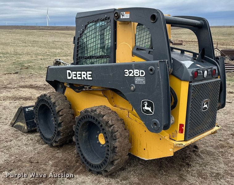 image for item NJ9488 2011 John Deere 328D skid steer loader