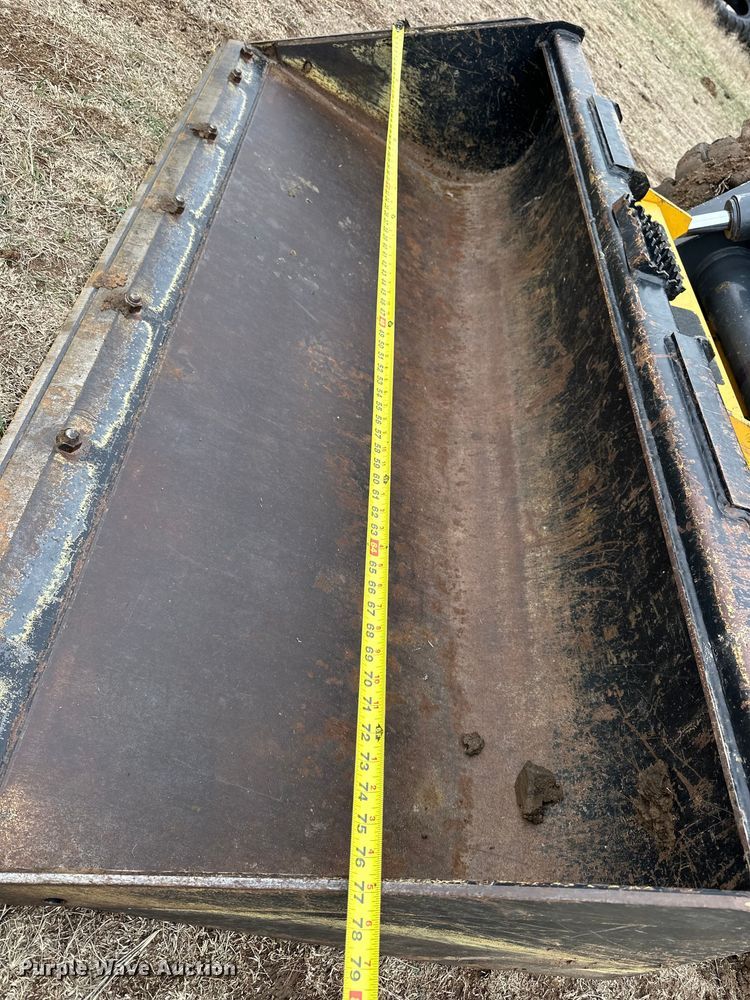 image for item NJ9488 2011 John Deere 328D skid steer loader