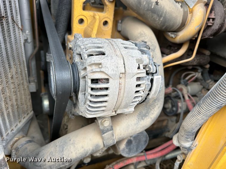 image for item NJ9488 2011 John Deere 328D skid steer loader