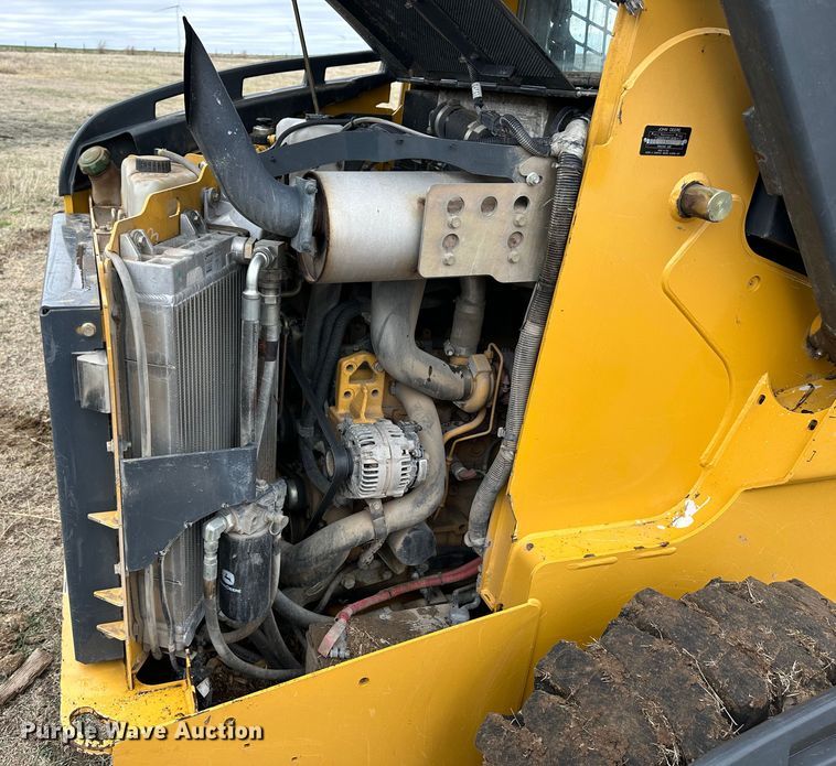 image for item NJ9488 2011 John Deere 328D skid steer loader