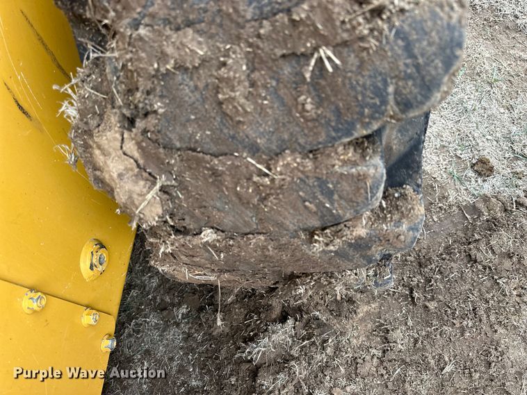 image for item NJ9488 2011 John Deere 328D skid steer loader