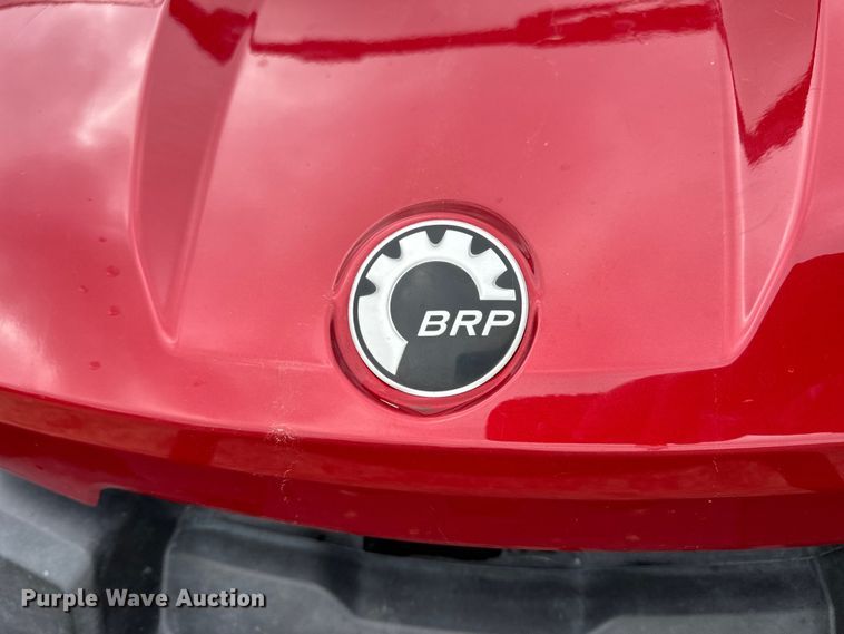 image for item NJ9489 2018 Can-Am 8TJB Defender XT HD10 utility vehicle