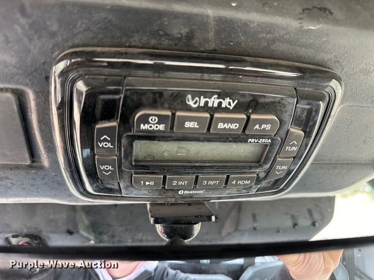 image for item NJ9489 2018 Can-Am 8TJB Defender XT HD10 utility vehicle