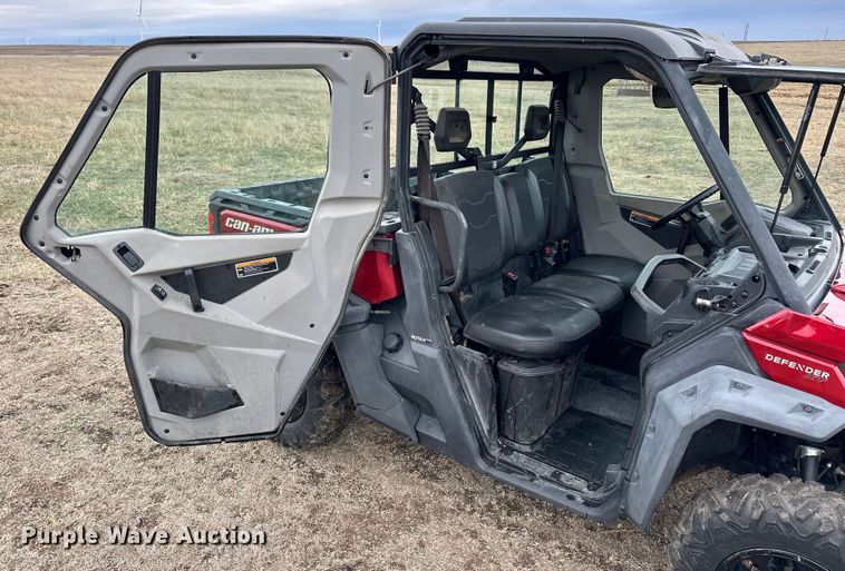 image for item NJ9489 2018 Can-Am 8TJB Defender XT HD10 utility vehicle