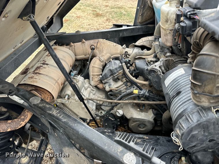 image for item NJ9489 2018 Can-Am 8TJB Defender XT HD10 utility vehicle