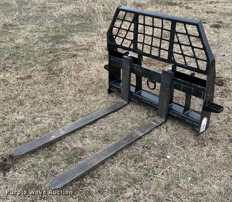 image for item NJ9490 John Deere AT492257 skid steer forks