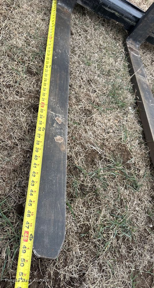 image for item NJ9490 John Deere AT492257 skid steer forks