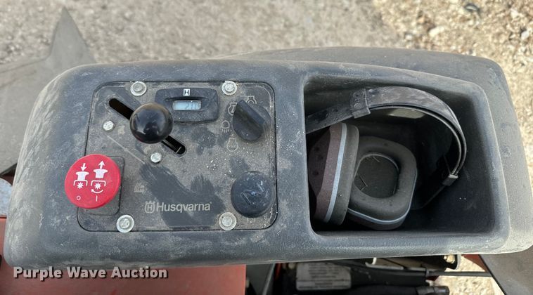 image for item NS9513 Husqvarna MZ 52 ZTR lawn mower