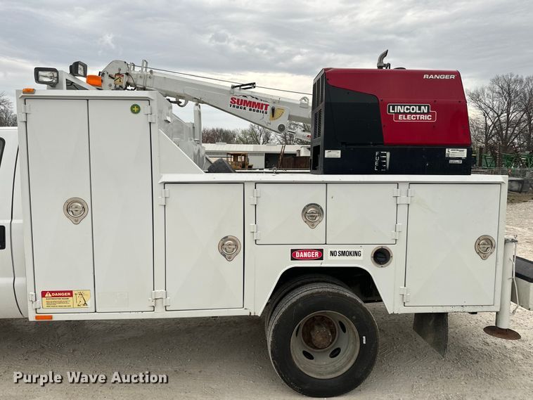 image for item NS9539 2006 Ford F550 Super Duty XL utility / service truck