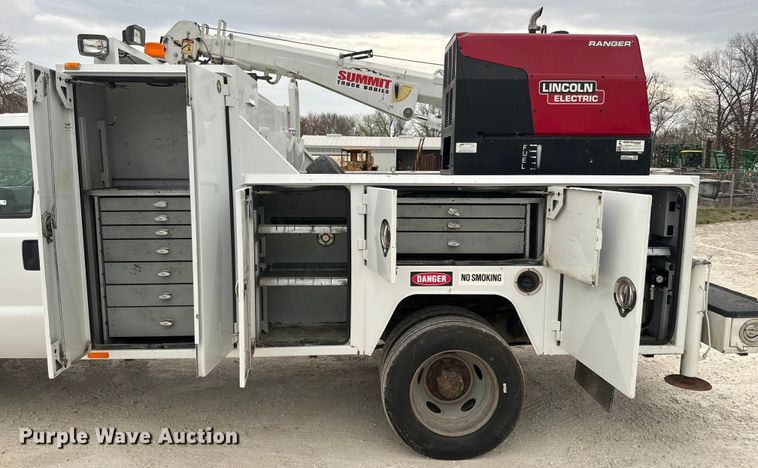 image for item NS9539 2006 Ford F550 Super Duty XL utility / service truck