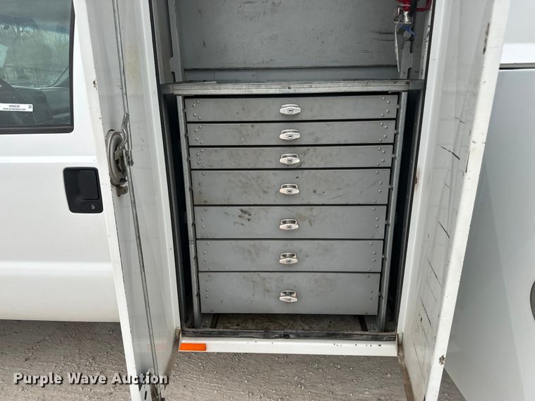 image for item NS9539 2006 Ford F550 Super Duty XL utility / service truck