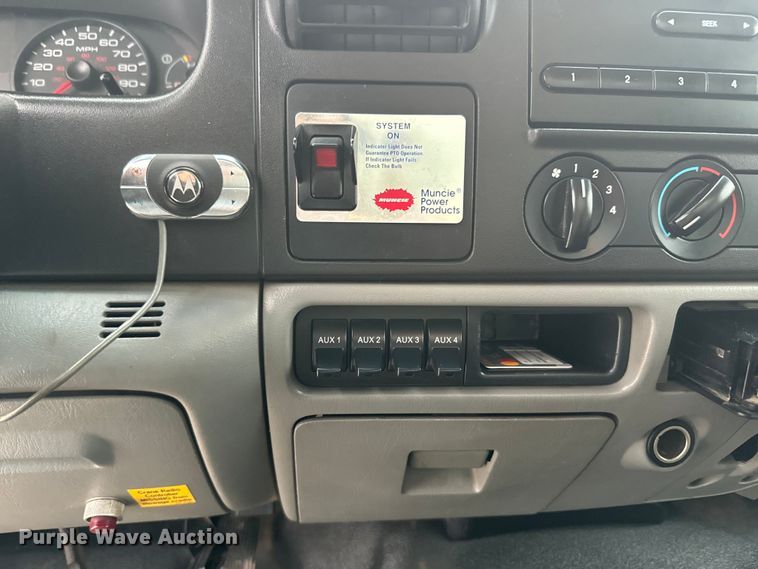 image for item NS9539 2006 Ford F550 Super Duty XL utility / service truck