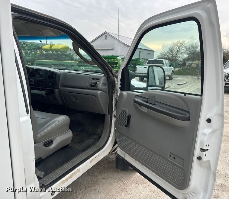 image for item NS9539 2006 Ford F550 Super Duty XL utility / service truck