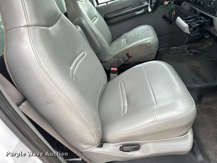 image for item NS9539 2006 Ford F550 Super Duty XL utility / service truck