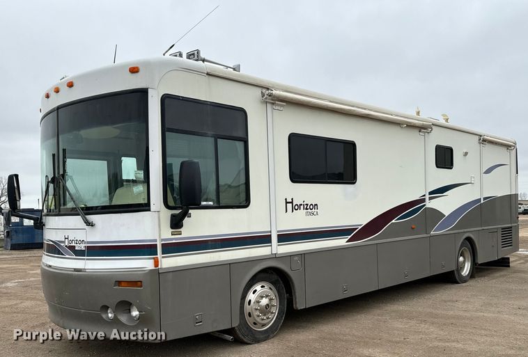 image for item NU9546 2002 Itasca Horizon RV