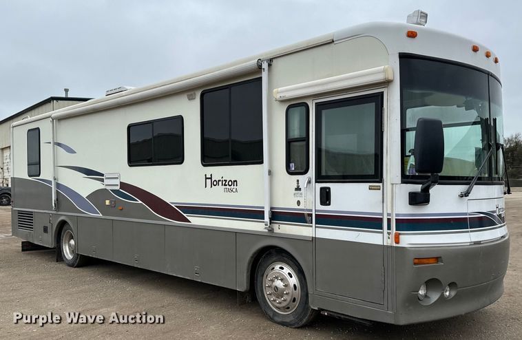 image for item NU9546 2002 Itasca Horizon RV