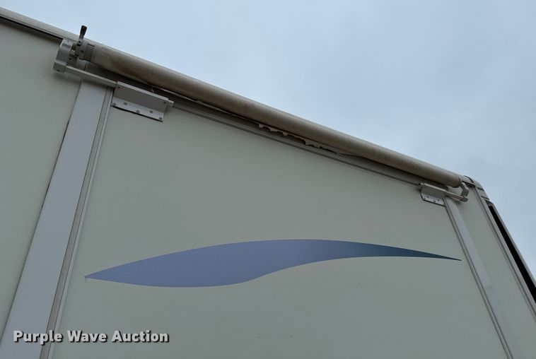 image for item NU9546 2002 Itasca Horizon RV