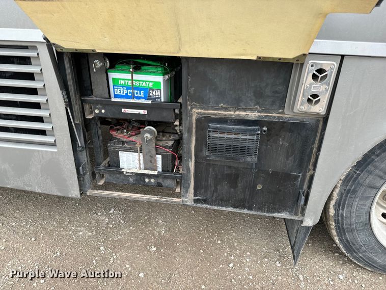 image for item NU9546 2002 Itasca Horizon RV