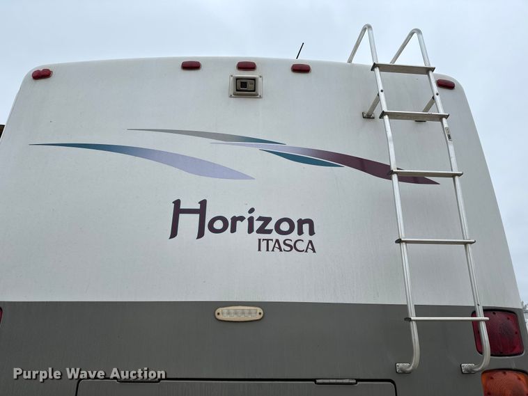 image for item NU9546 2002 Itasca Horizon RV