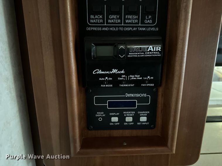 image for item NU9546 2002 Itasca Horizon RV