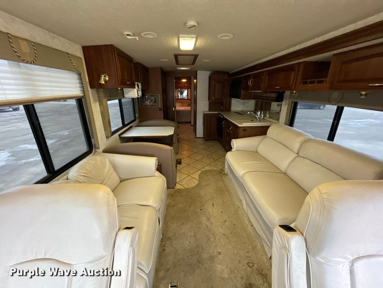image for item NU9546 2002 Itasca Horizon RV