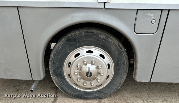 image for item NU9546 2002 Itasca Horizon RV