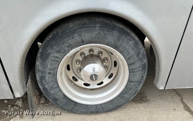 image for item NU9546 2002 Itasca Horizon RV