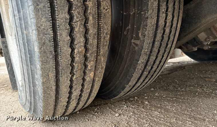 image for item NU9546 2002 Itasca Horizon RV