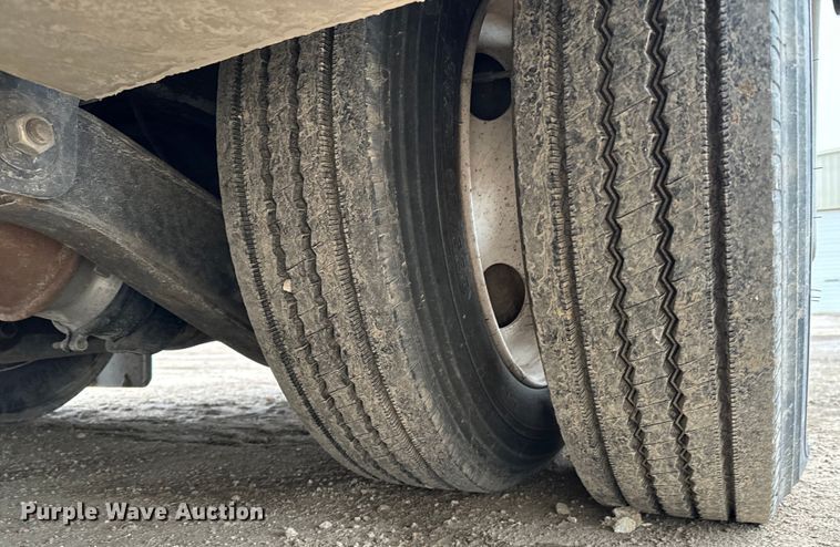 image for item NU9546 2002 Itasca Horizon RV