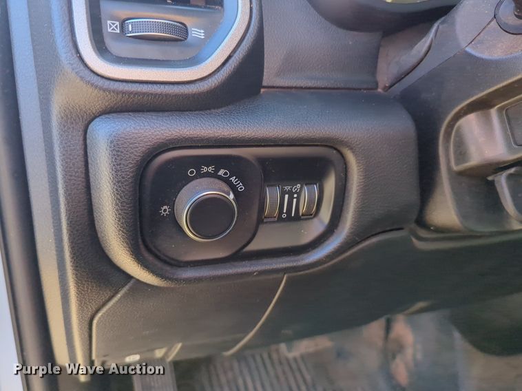 image for item NZ9332 2020 Dodge Ram 5500HD Crew Cab flatbed truck