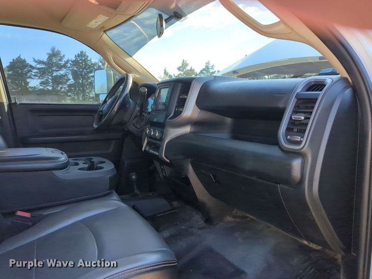 image for item NZ9332 2020 Dodge Ram 5500HD Crew Cab flatbed truck