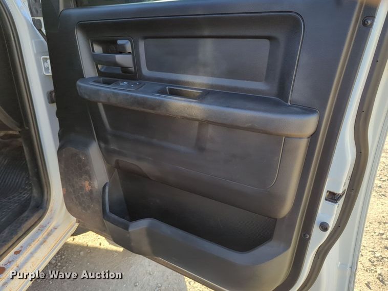 image for item NZ9332 2020 Dodge Ram 5500HD Crew Cab flatbed truck