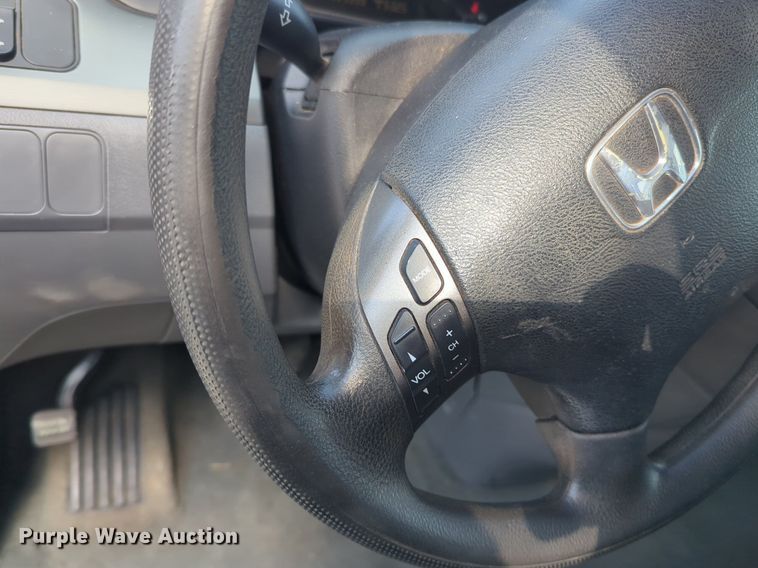 image for item NZ9374 2005 Honda Oddyssey van