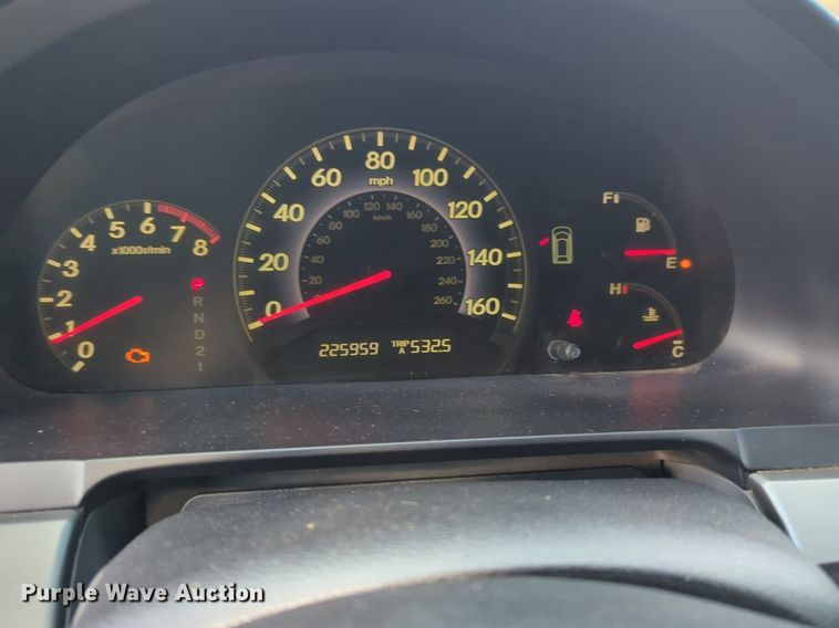 image for item NZ9374 2005 Honda Oddyssey van